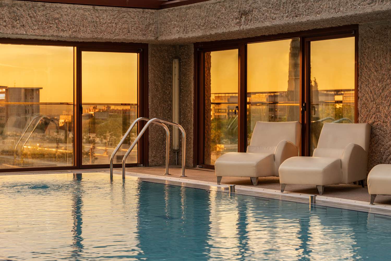 swimming pool spa