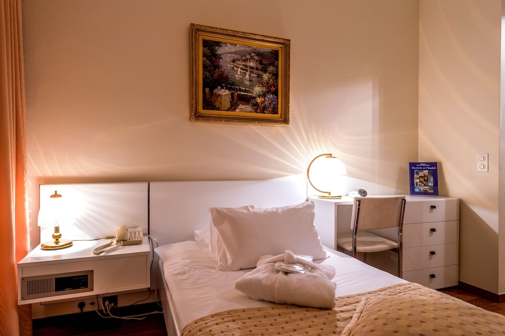 Hotel Century Geneve (ex Best Western Century) 12/33