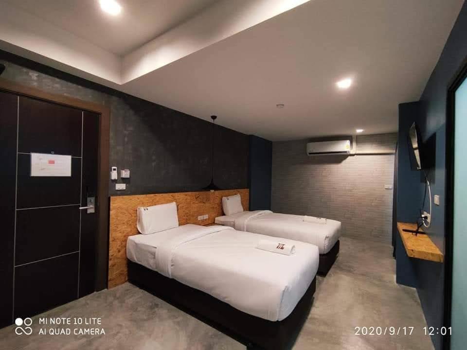 Modern Budget Hotel HatYai Thailand 13/46