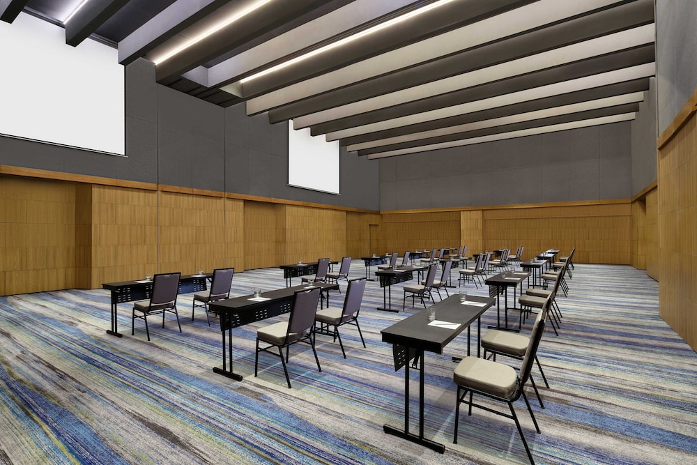 Aloft South Jakarta 43/46