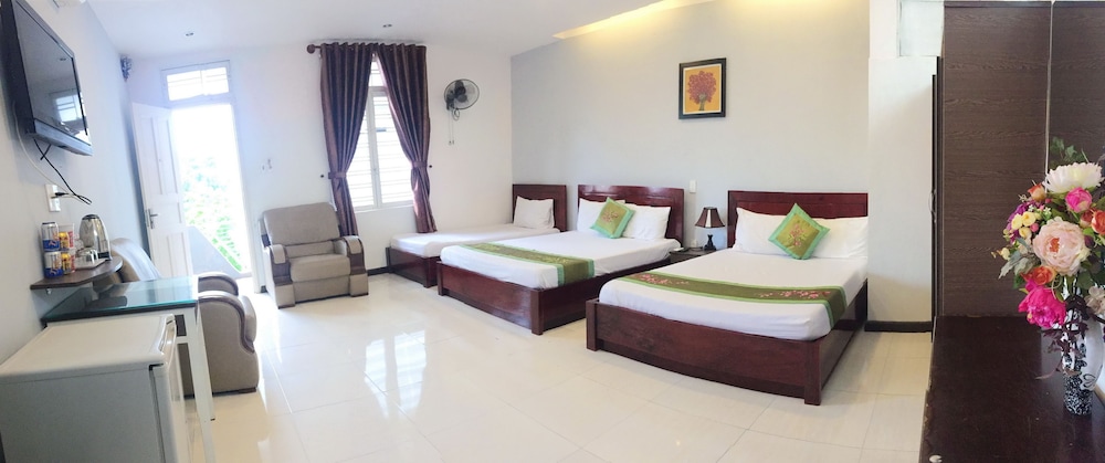 QUAN QUAN HOTEL 24/43