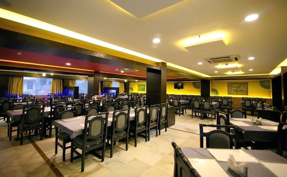 Hotel Madhuvan Serai 16/25