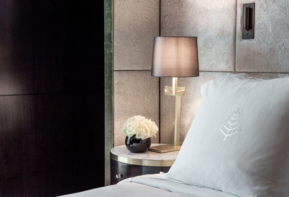 Four Seasons Hotel London at Tower Bridge 17/37