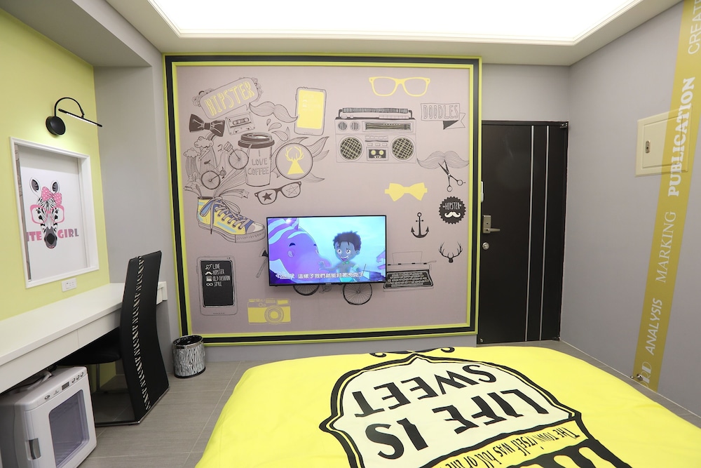 Happiness Station B&B 7/50
