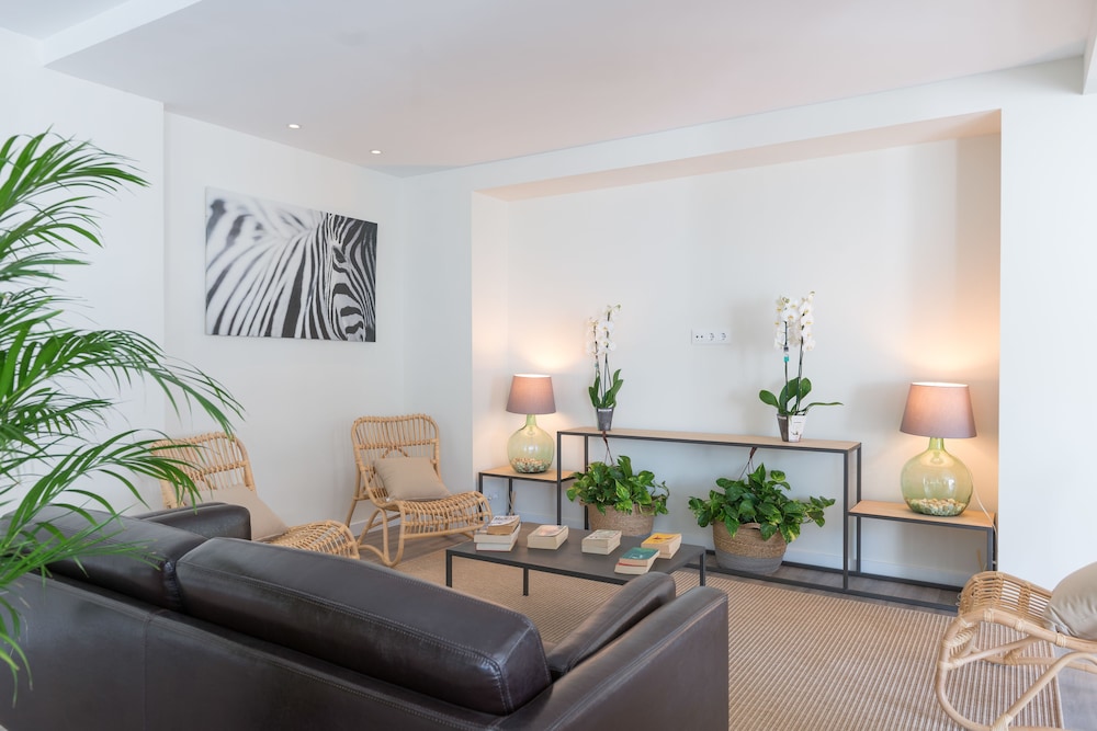 Boutique Hostal Oriola 22/50