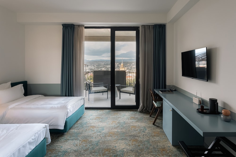 Castor and Pollux Hotel 21/69