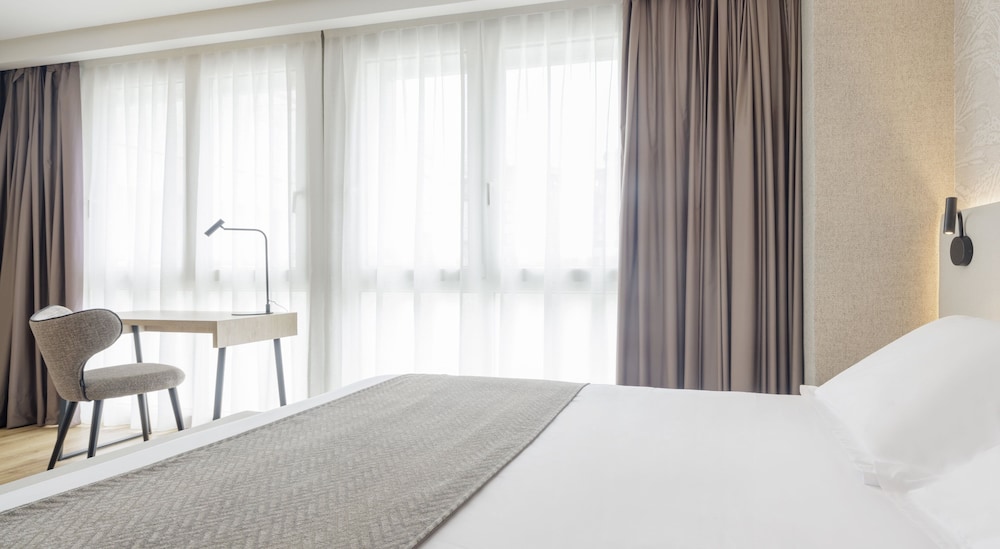 Hotel Ilunion San Sebastian 34/74