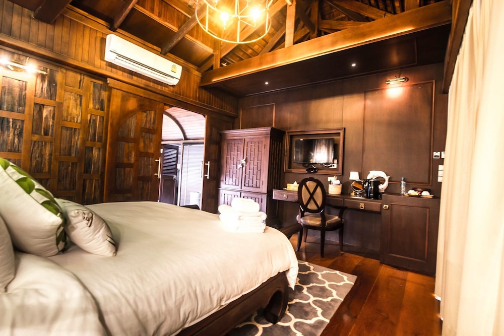 Amara Villa Khao Ka Lok 16/49