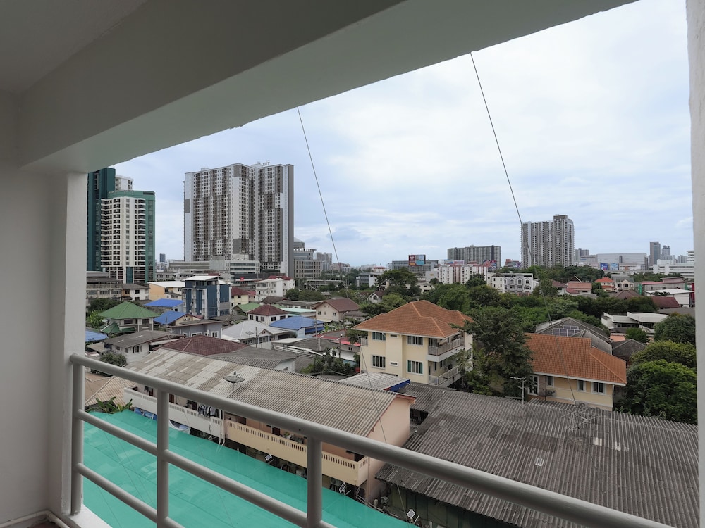 Regent Ngamwongwan 2/61