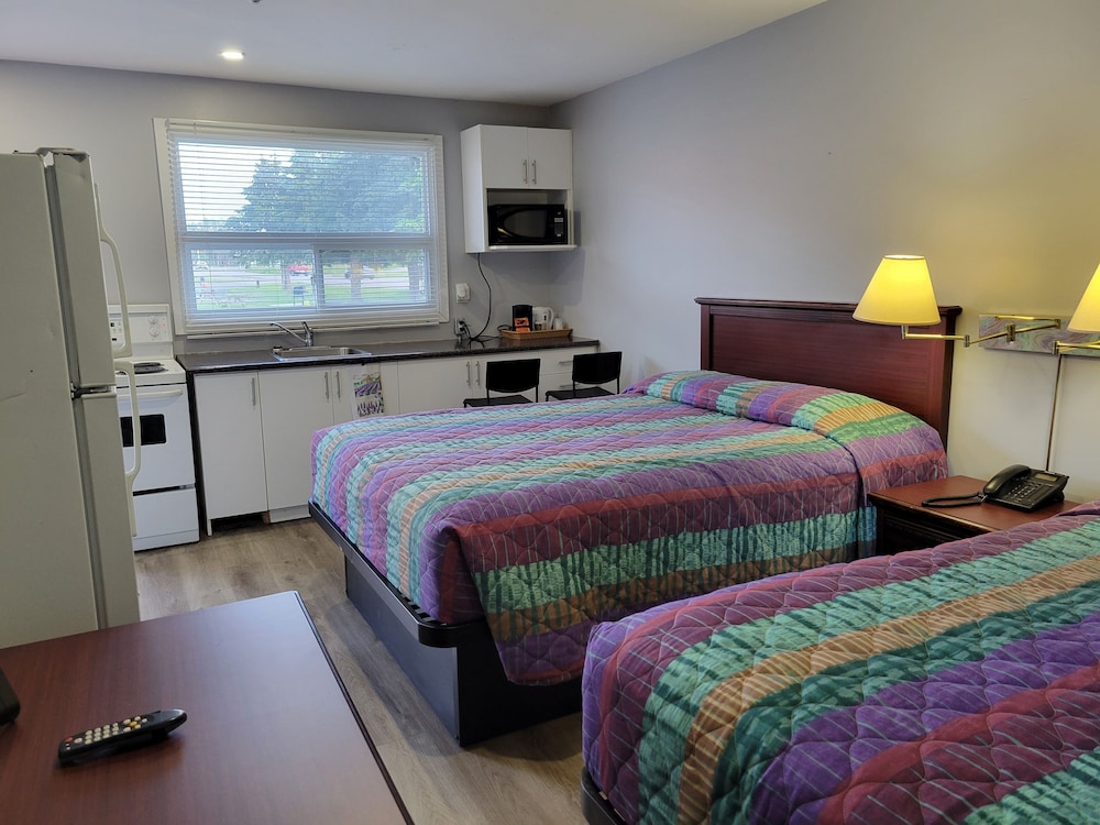 Knights Inn Cobourg 7/47