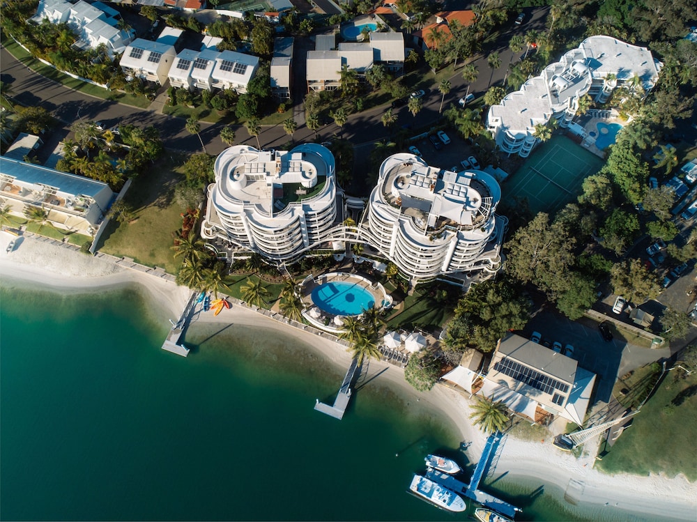 Noosa Pacific Riverfront Resort 2/50