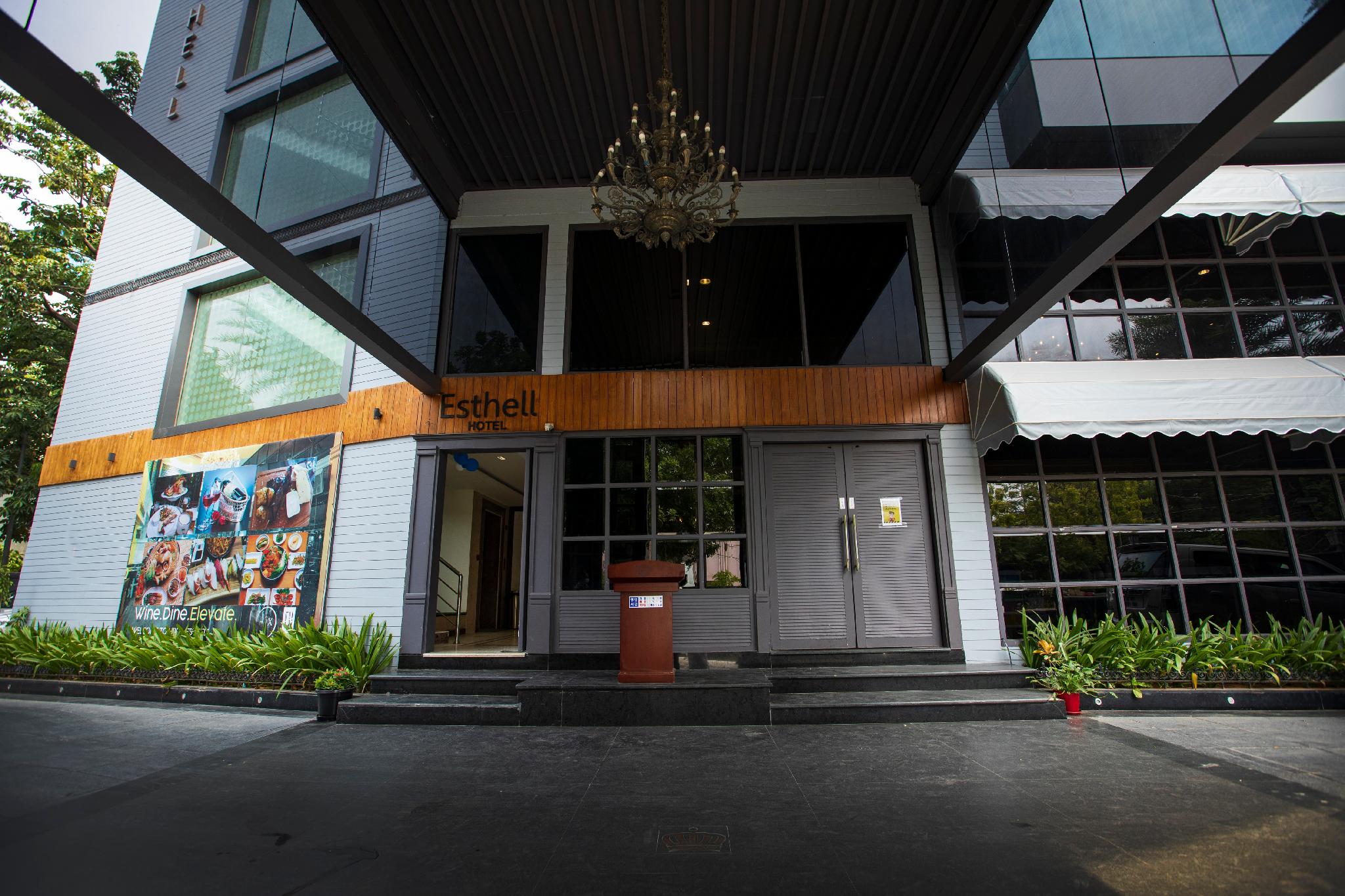 Hotel Esthell 3/38