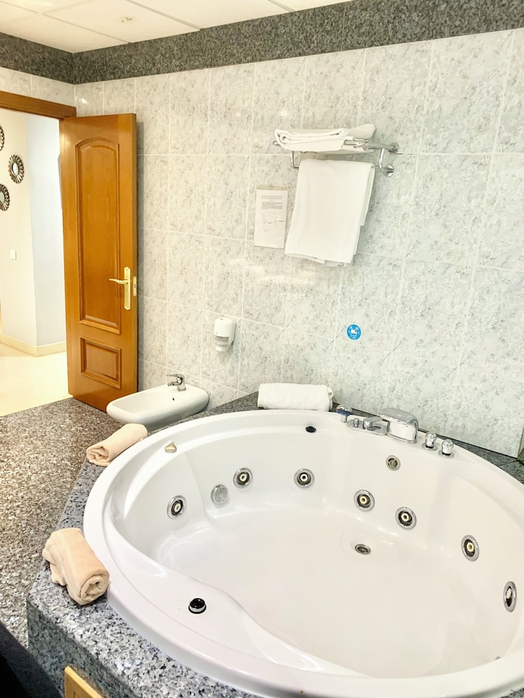 Hotel Humanes 59/65