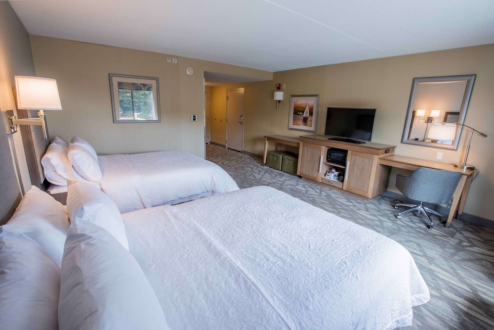 Hampton Inn & Suites Tilton 24/66