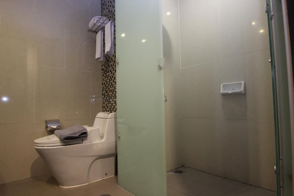@Hom Hotel Simpang Lima 49/50