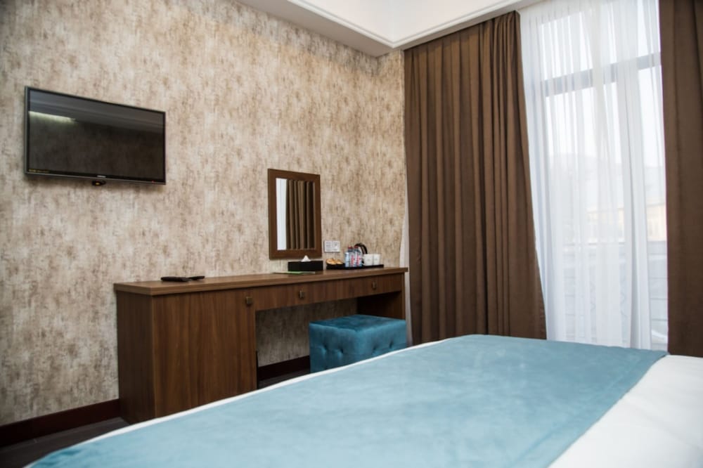 Macara Sheki City Hotel 12/30