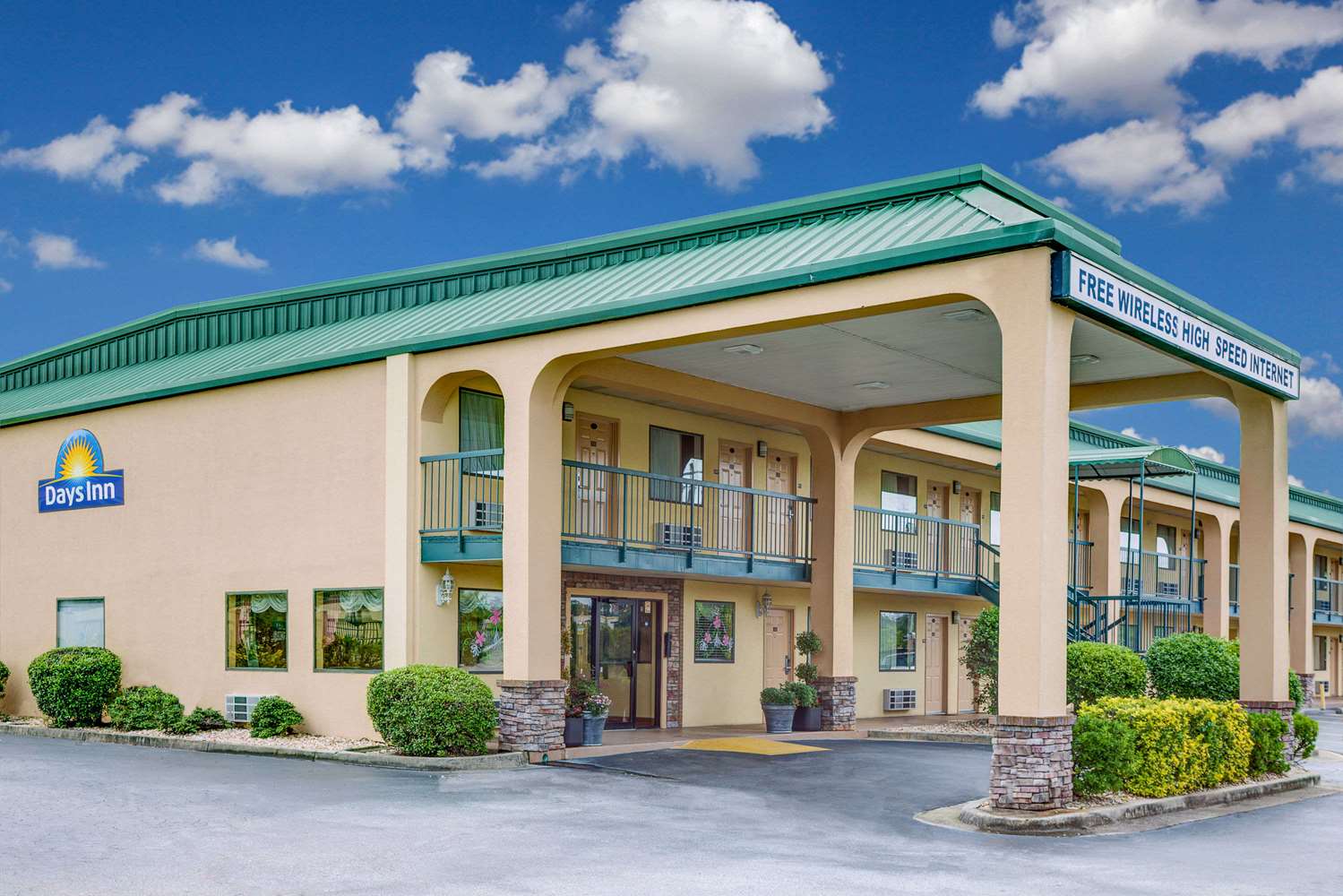 Days Inn By Wyndham Macon I-475 2/25