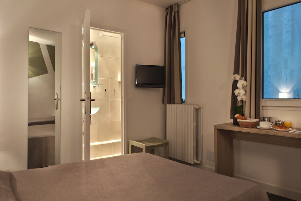 Louisa Hotel 36/50
