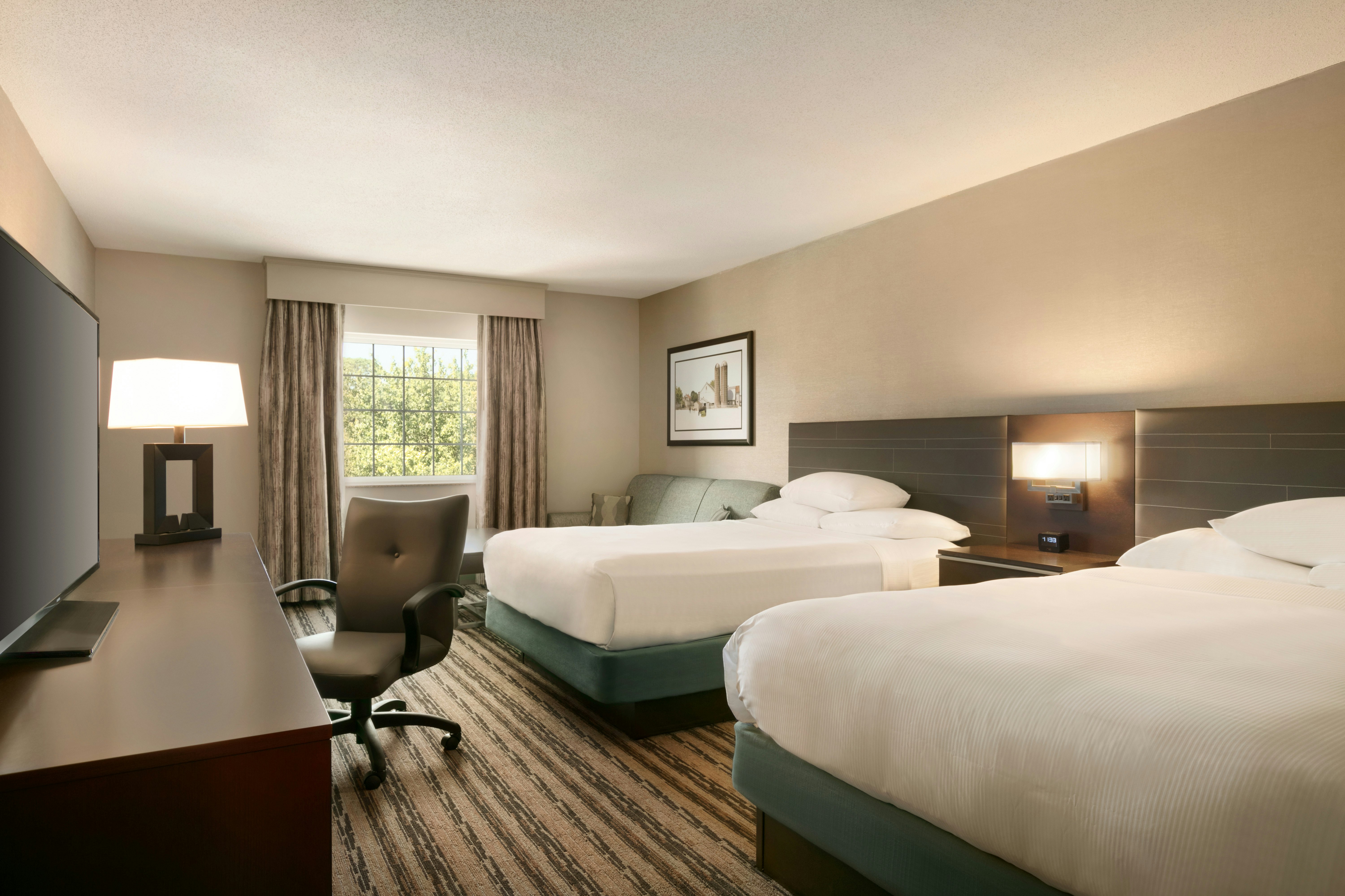 ROOM, 2 QUEEN BEDS, SOFA