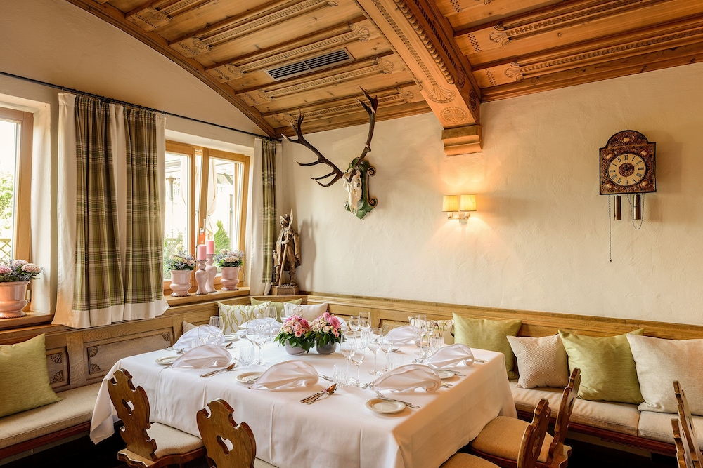 Bauer Hotel Restaurant 41/73
