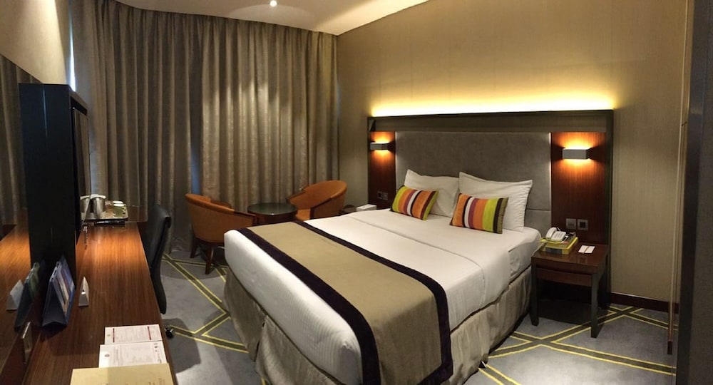Versailles by Vieras Hotel 12/47