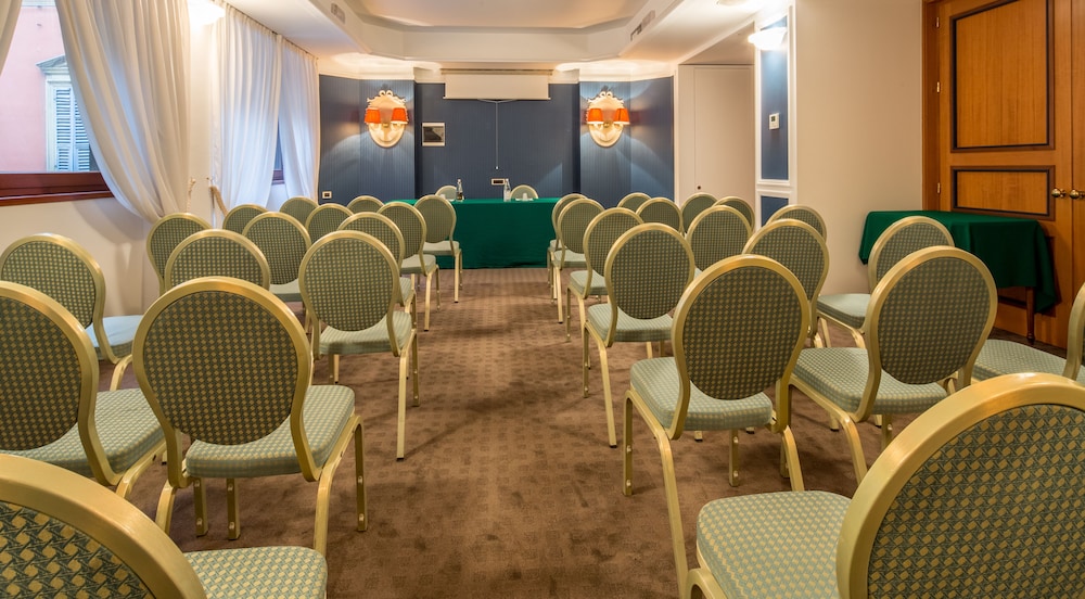 Grande Albergo Roma 65/69