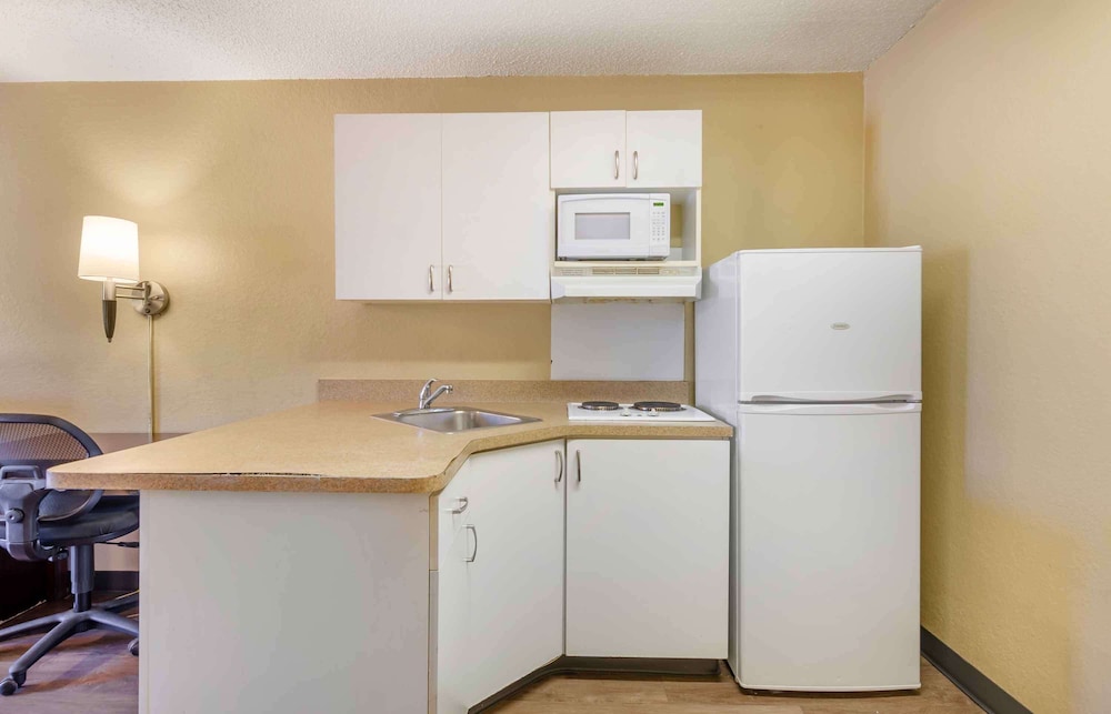 Extended Stay America - Roanoke - Airport 28/36