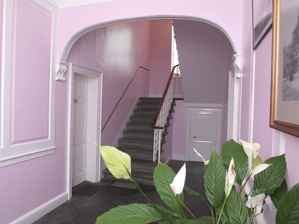 Number 52 Charlotte Street 2/45