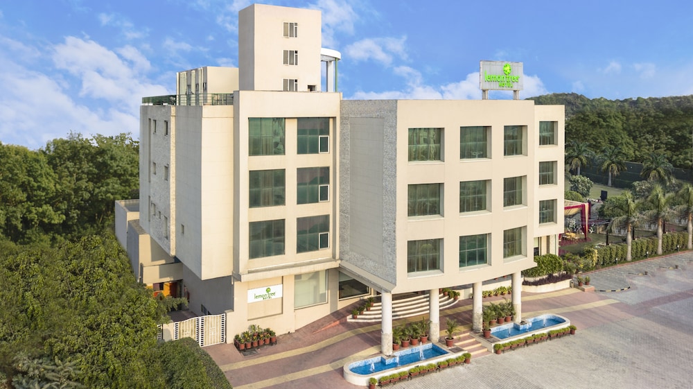 Lemon Tree Hotel Baddi 5/50