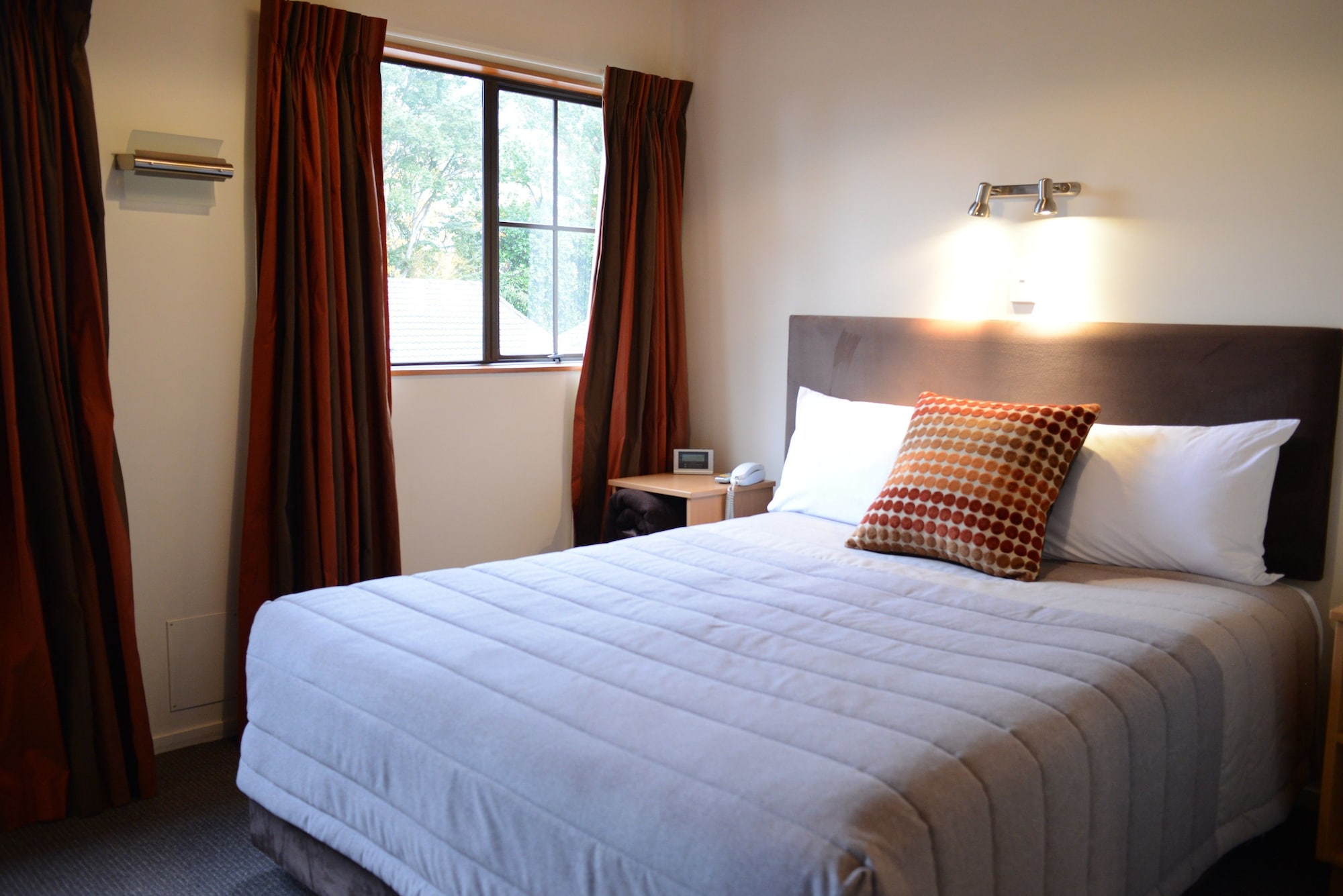 Spa, Luxury, Suite, 1 Queen and 3 Single Beds