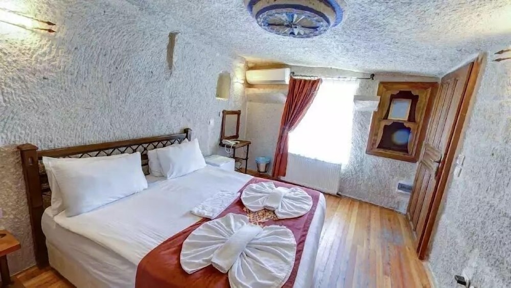 Dervish Cave House 10/50