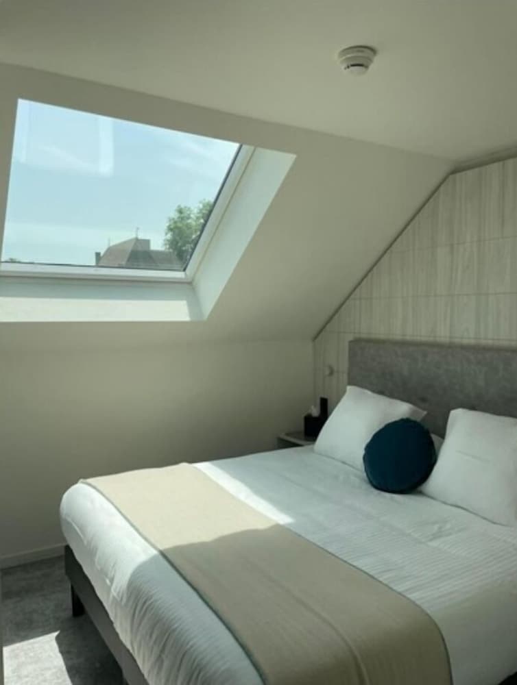 Standard, Twin Beds, Sofa, Kitchenette