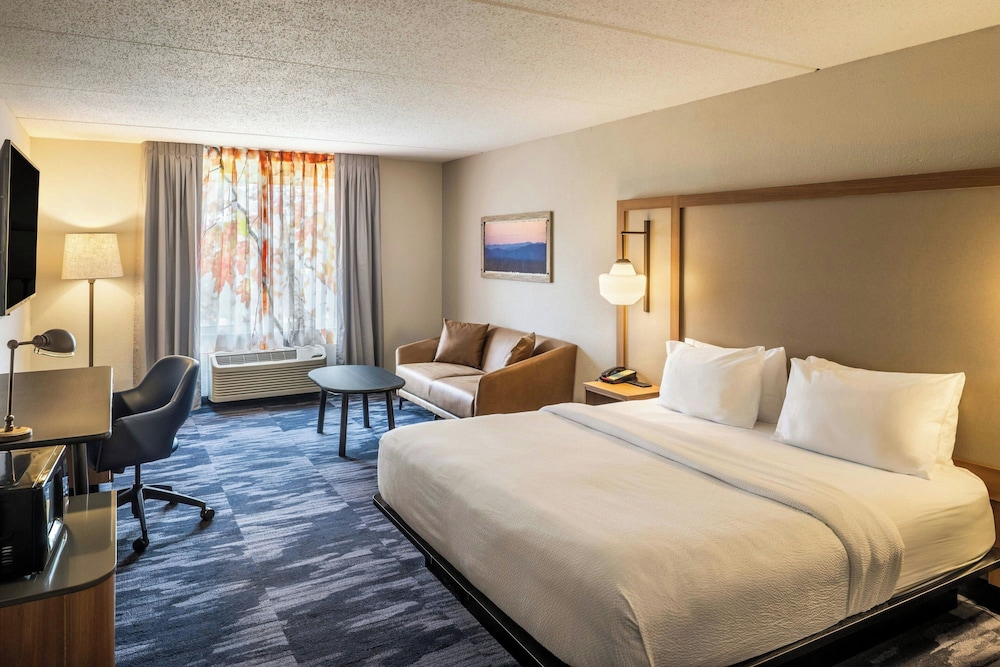 Fairfield Inn Suites Butler 12/50