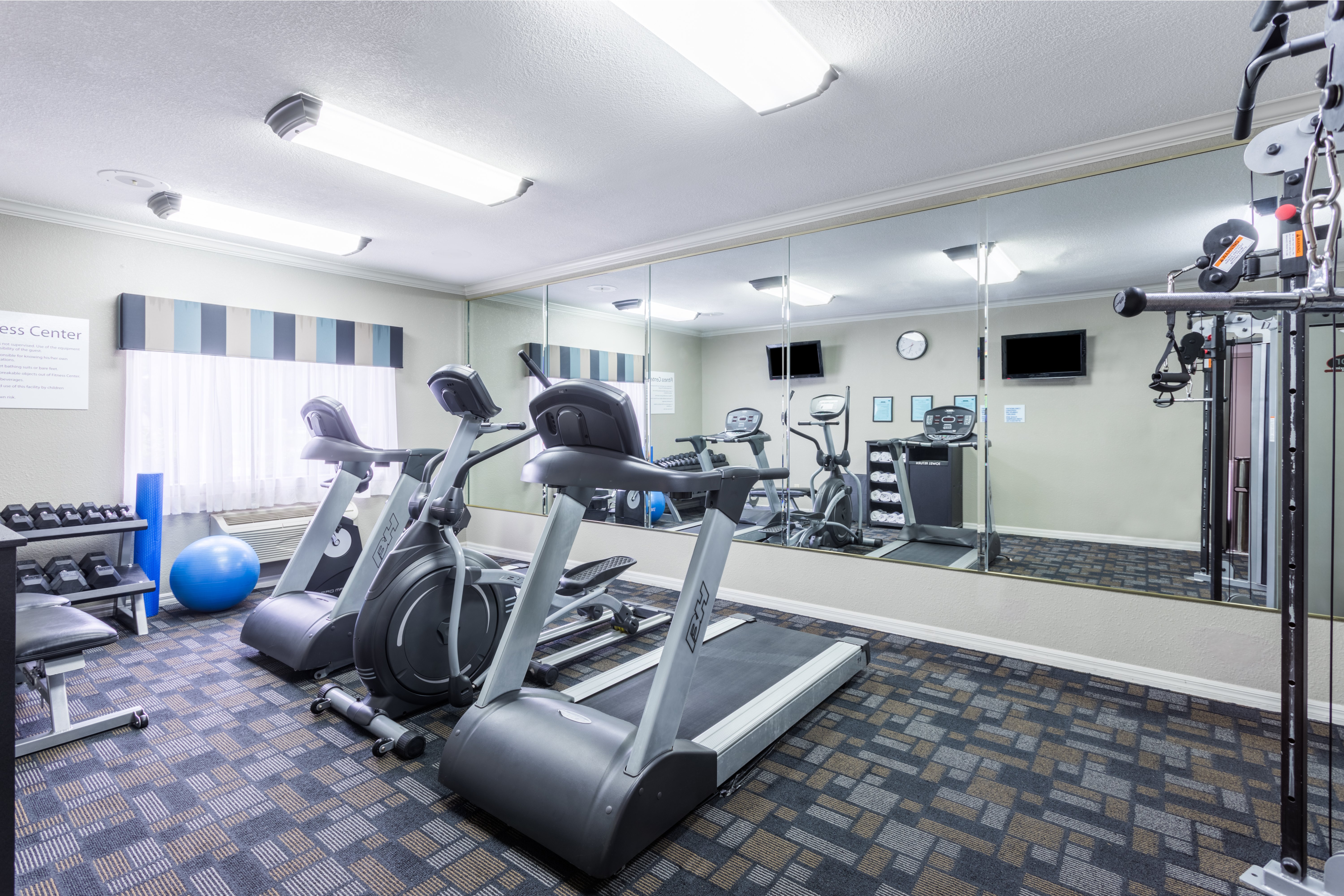 Holiday Inn Express Hotel And Suites Lake Charles 35/58