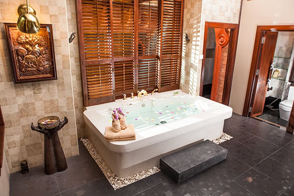 Ammatara Pura Pool Villas 39/68