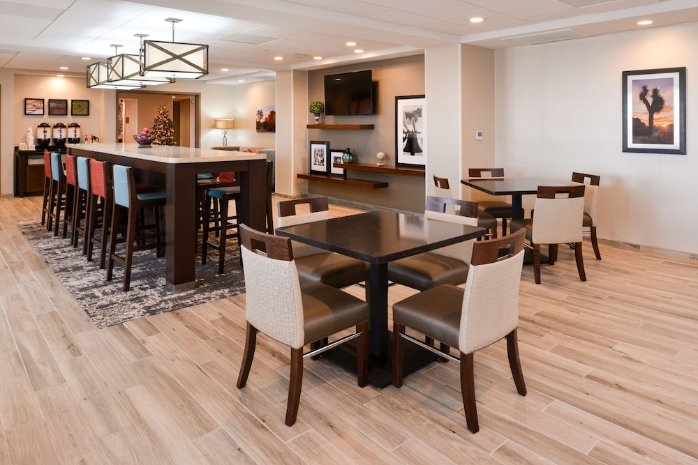 Hampton Inn El Centro 40/58