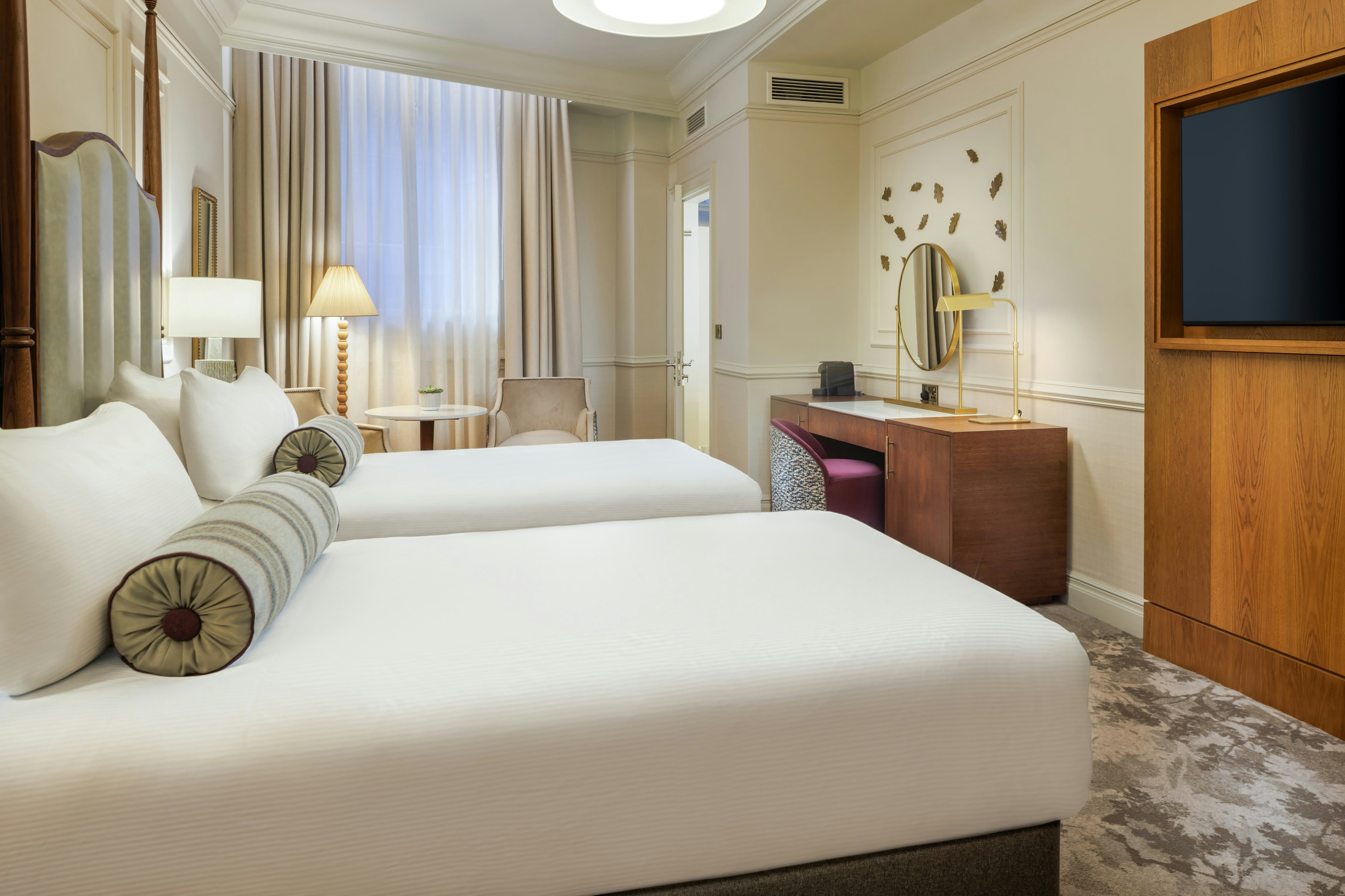 PREMIER, TWIN BEDS