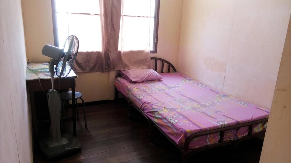 Anurak Guesthouse 18/39