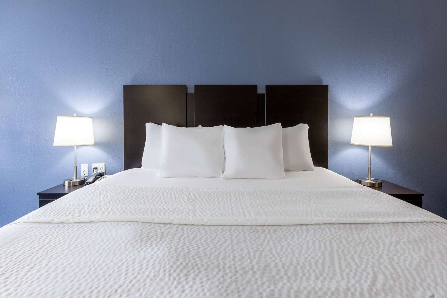 Days Inn by Wyndham Charles Town/Harpers Ferry 11/23