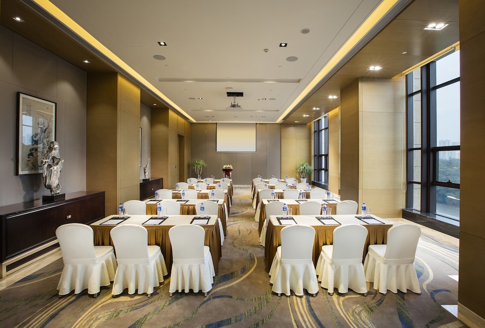 Crowne Plaza Hefei Rongqiao 40/50