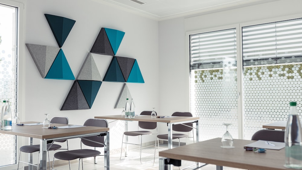 Holiday Inn Express Luzern-Neuenkirch 28/65