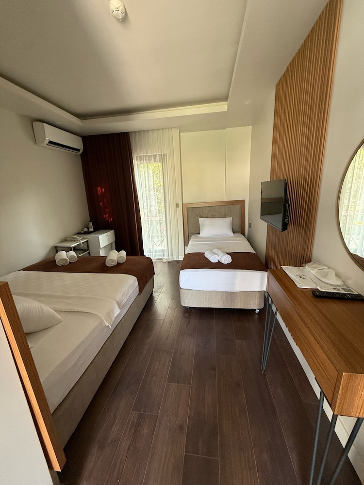 Perlo Hotel Kemer 12/20