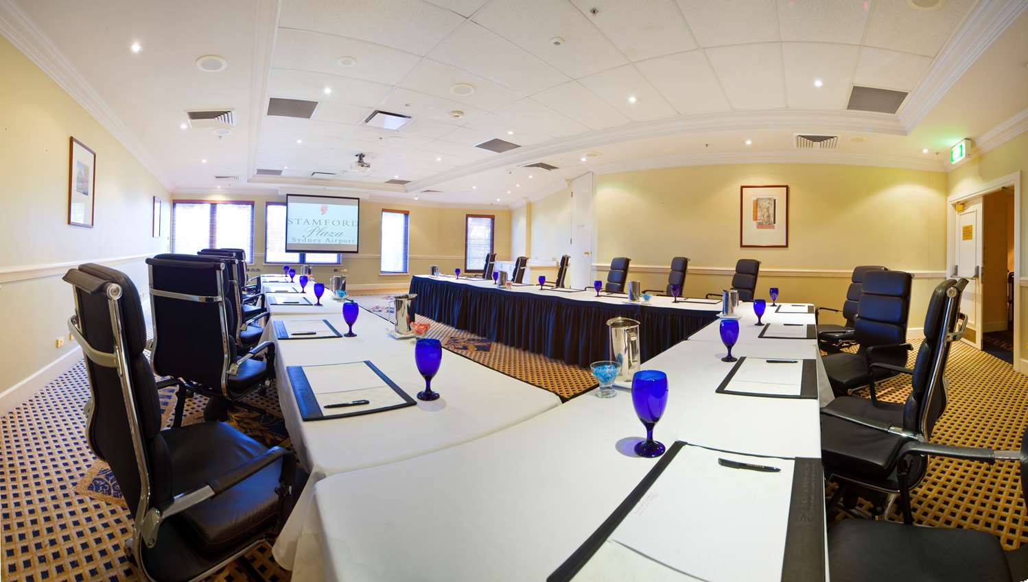 Stamford Plaza Sydney Airport, WorldHotels Elite 53/58