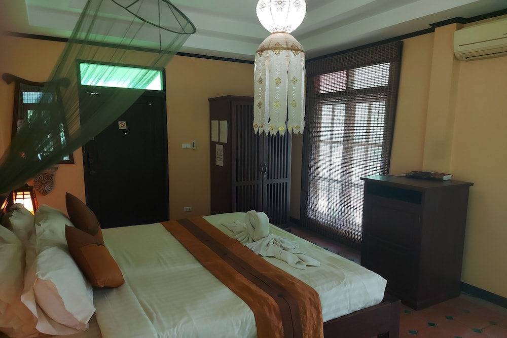 Baan Chai Thung 51/81