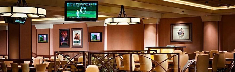 Hollywood Casino Hotel 5/37