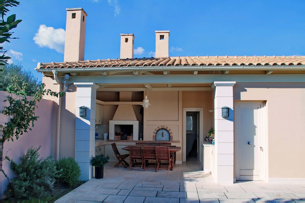 Villa Metaxas 2/50