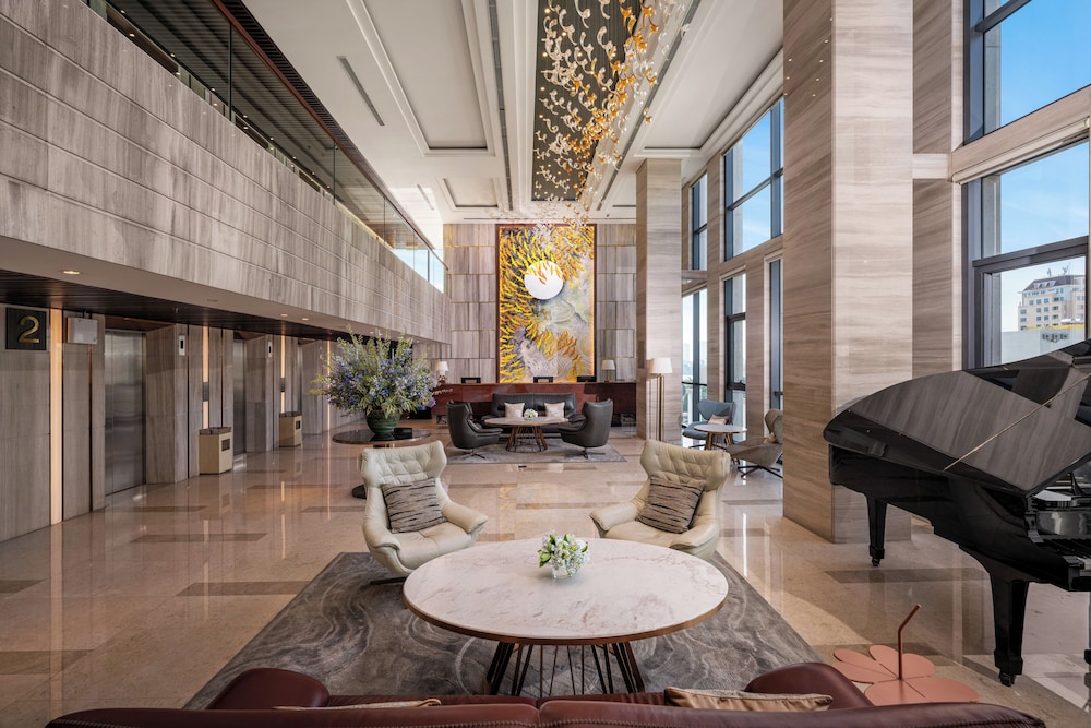 New Orient Hotel Danang 48/70