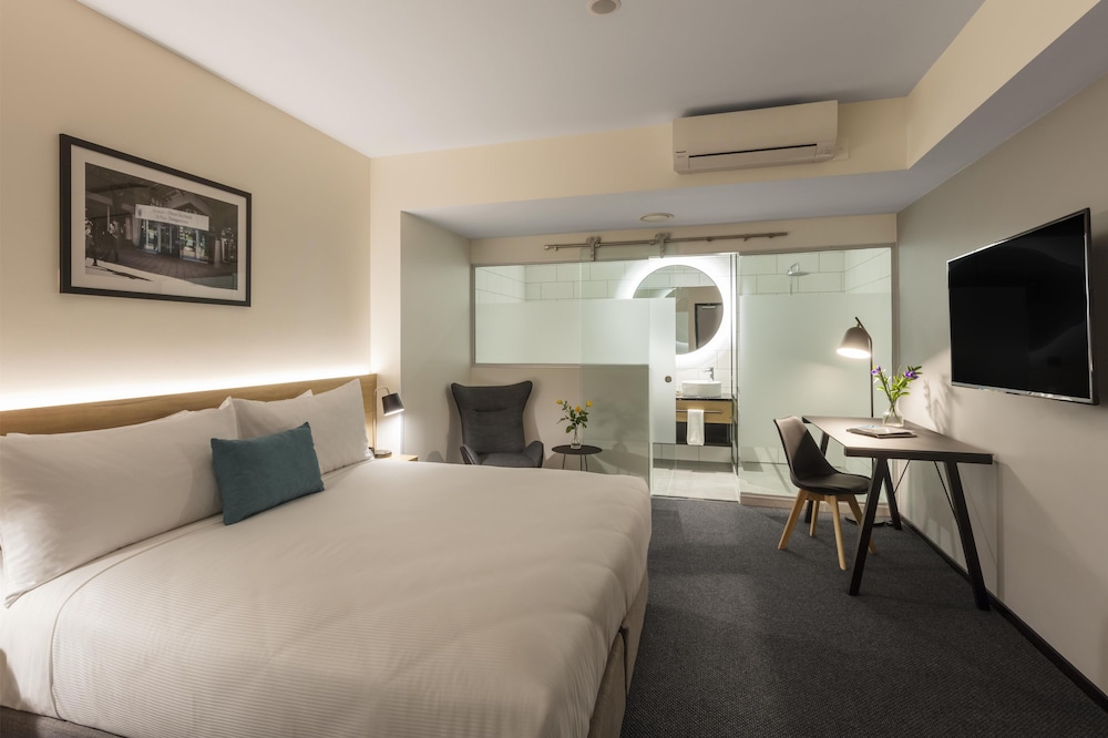 Oaks Wellington Hotel 23/73