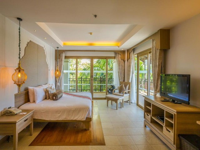 Room at Grand Ravindra Hotel & Convention Centre, SATTAHIP