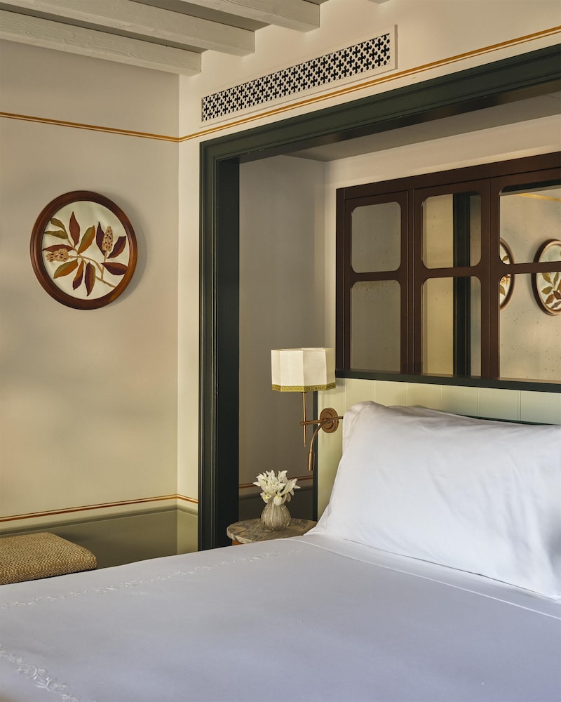 Greenhouse, Junior Suite, King Bed, Sofa، Villa San Michele A Belmond Hotel Florence 2/5